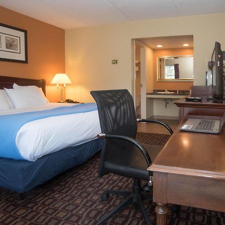 Colonnade Inn Lyndonville Eksteriør bilde