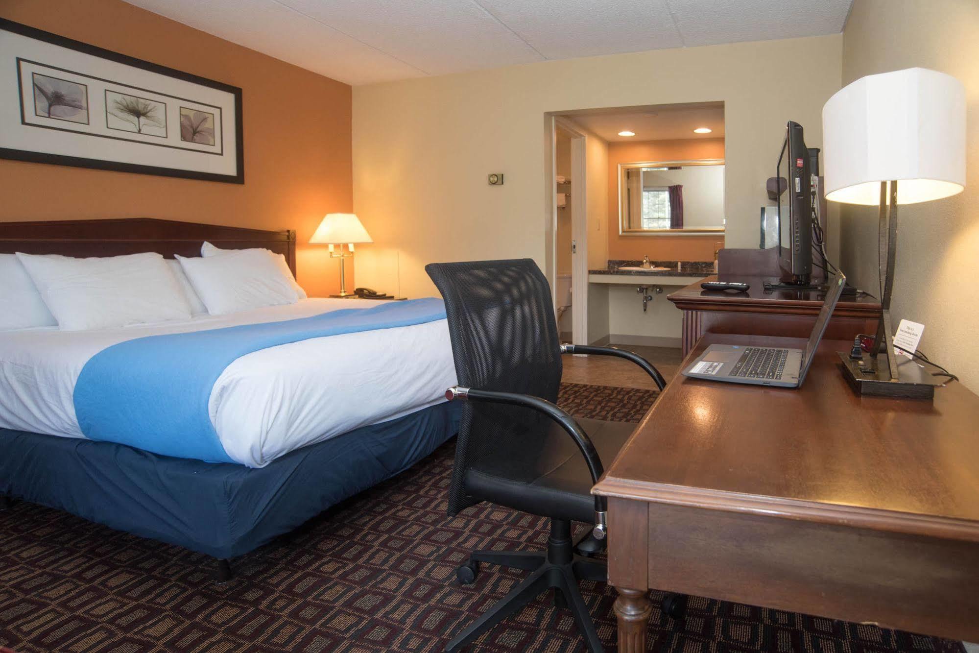 Colonnade Inn Lyndonville Eksteriør bilde